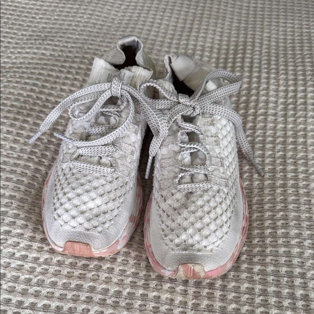 Women’s Athletic Knit Lace-Up Sneakers in Light Gray with Pink Trim